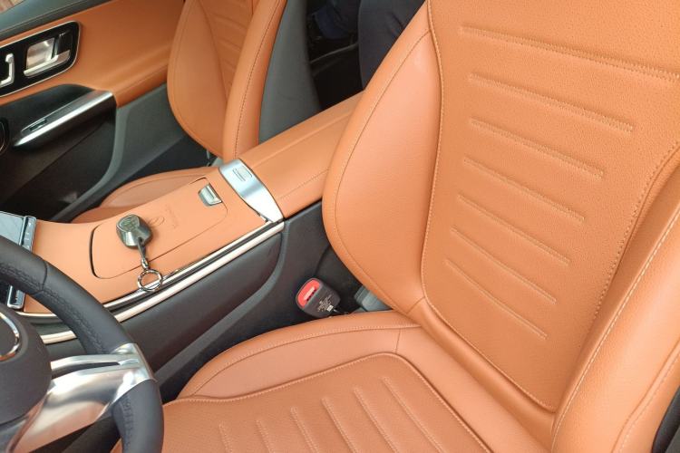 Used Mercedes-Benz GLC 2025 Refresh GLC 260 L 4MATIC Dynamic Edition
