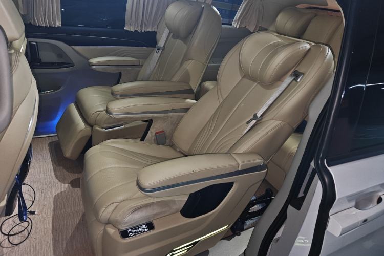 Used Buick GL8 2022 ES Landtrek 653T Comfort Edition Left Rear Seat