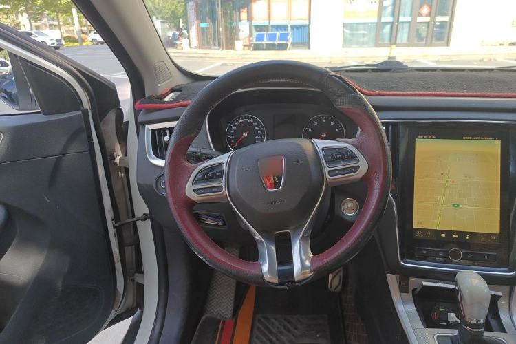 Used Roewe RX5 2016 20T Two-Wheel Drive Automatic Internet Smart Edition
