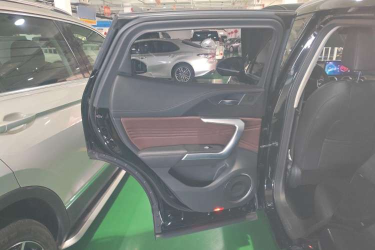 Used Wey VV5 2021 1.5T Two-Wheel Drive Smart Pioneer