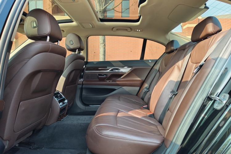 Used BMW 7 Series 2018 730Li Leading Model Excellence Package Interior 5