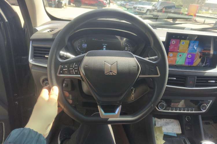 Used Isuzu TAGA Dargo H 2021 3.0T Diesel Manual 4x4 Value Edition Long Wheelbase 4KH1CT6H1
