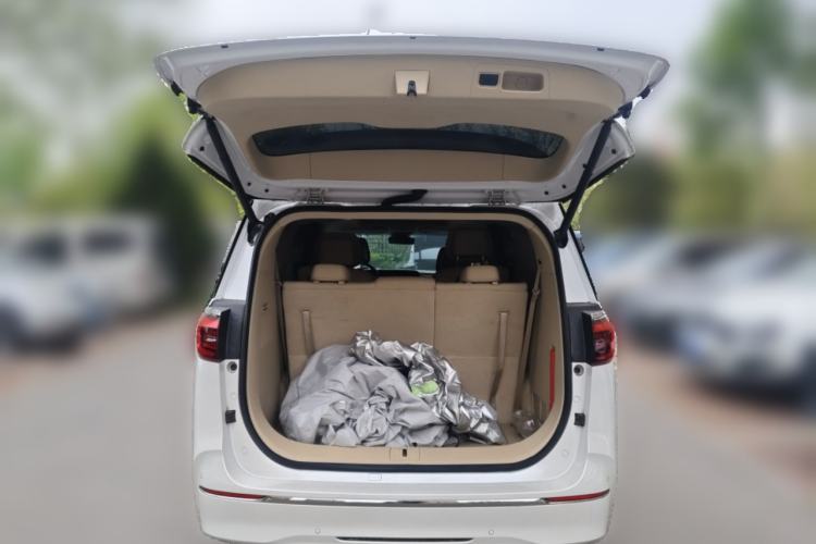 Used Buick GL8 2023 ES Lu Zun Luxury Model Trunk