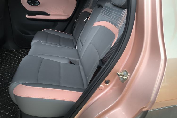 Used AION Y 2022 70 Tech Edition Lithium Iron Phosphate
