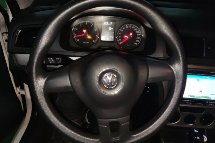 Used Volkswagen Gran Lavida 2013 1.6L Automatic Fashion Model