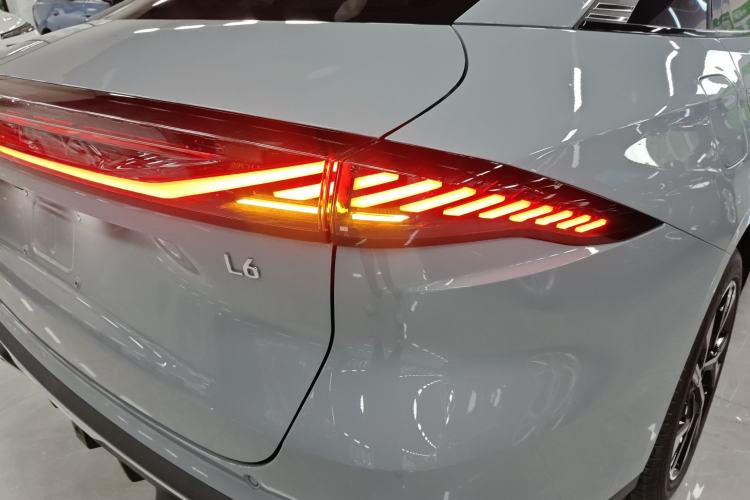 Used Geely Galaxy L6 2023 125km Starship Right Rear Taillight