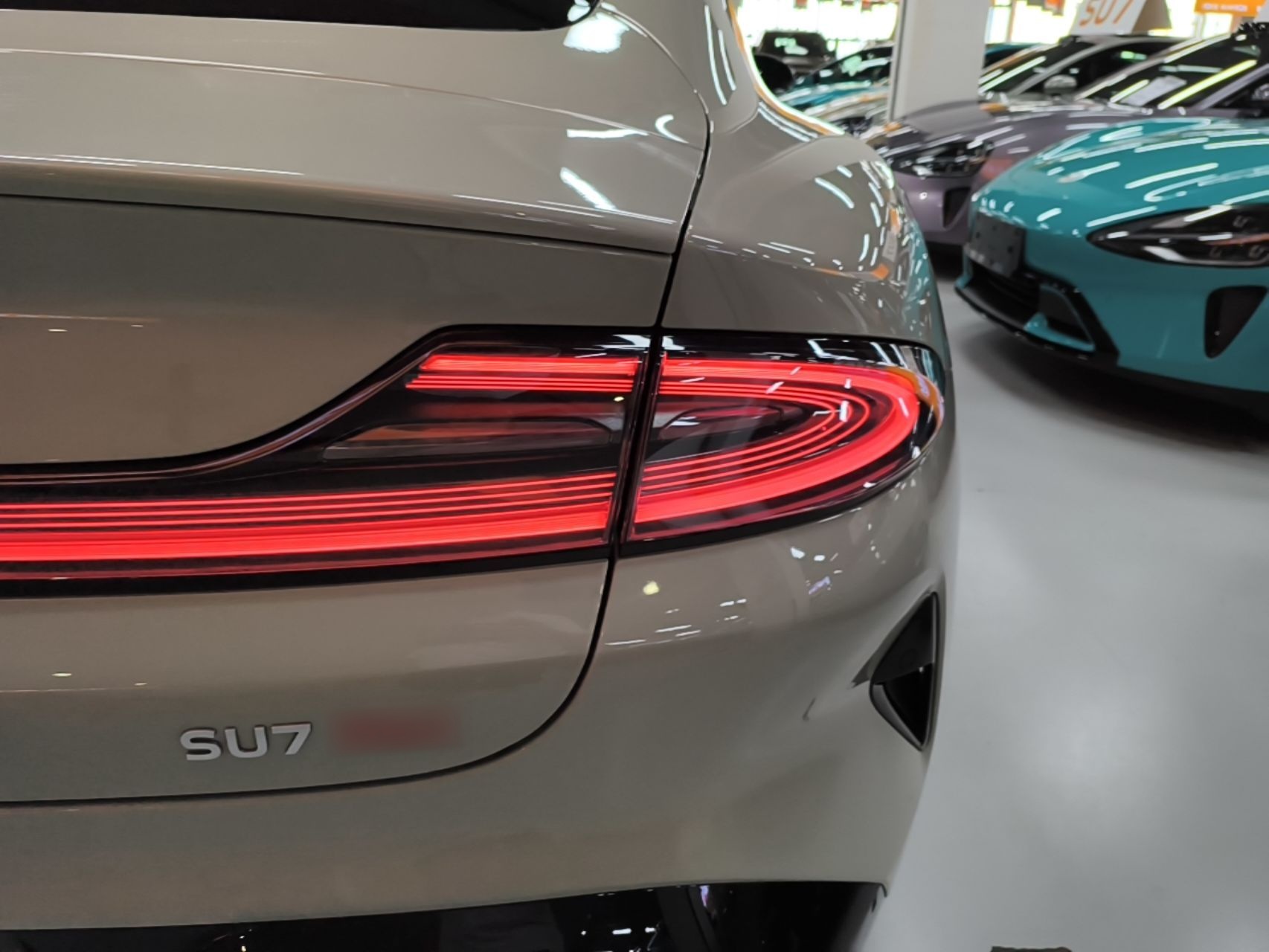 Xiaomi Auto SU7 2024 Four-Wheel Drive Ultra-Long Range Advanced Intelligent Driving Max Edition — снимка 9