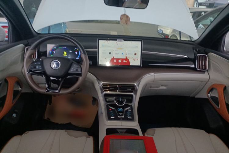 Used BYD Song Pro New Energy 2022 DM-i 110km Flagship Model Center Console
