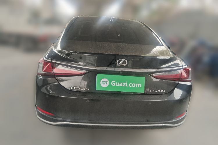 Used Lexus ES 2023 200 Excellence Edition
