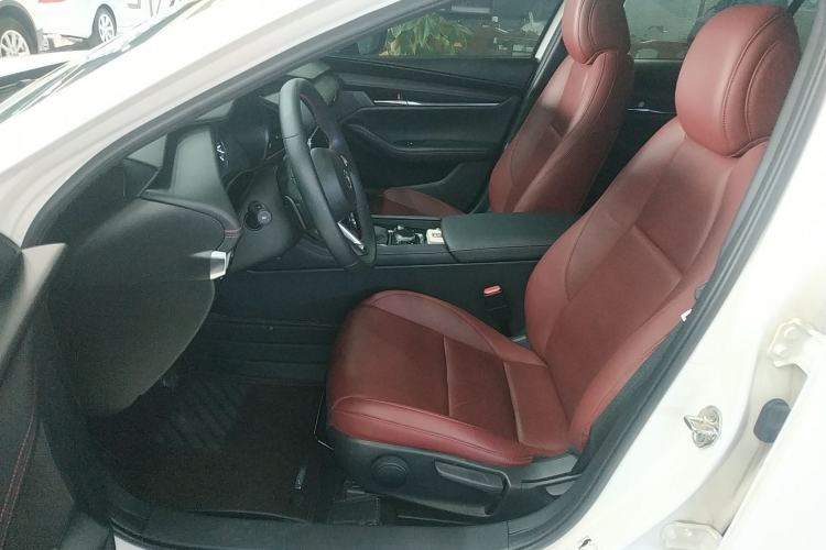 Used Mazda Mazda 3 Axela 2022 2.0L Automatic Premium Black Obsidian Edition