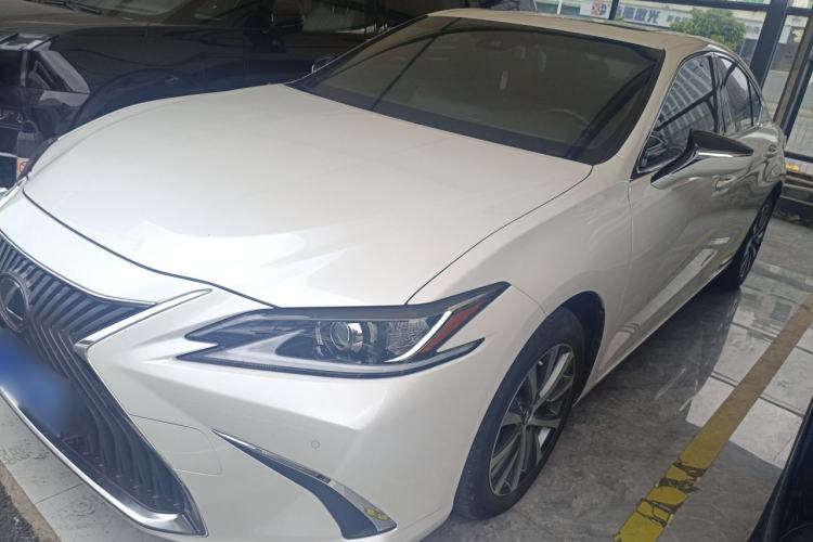 Used Lexus ES 2020 200 Excellence Edition