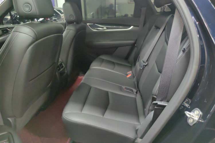 Used Cadillac XT5 2022 2.0T Two-Wheel Drive Luxury Version Left Rear Seat