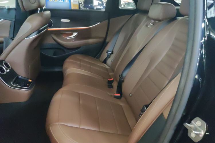 Used Mercedes-Benz E-Class New Energy 2022 E 350 e L Plug-in Hybrid Sports Sedan Left Rear Seat