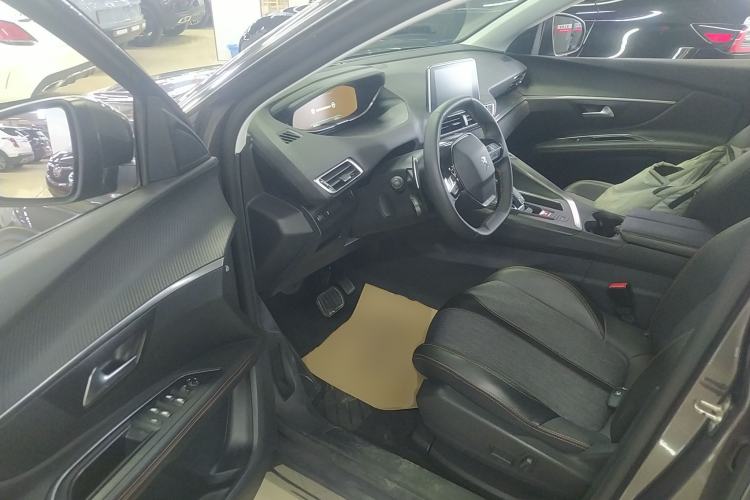 Used Peugeot 5008 2017 350THP 5-Seat Elite Edition Driver Seat