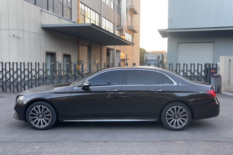 Used Mercedes-Benz E-Class 2018 Facelift E 200 L Sport 4MATIC