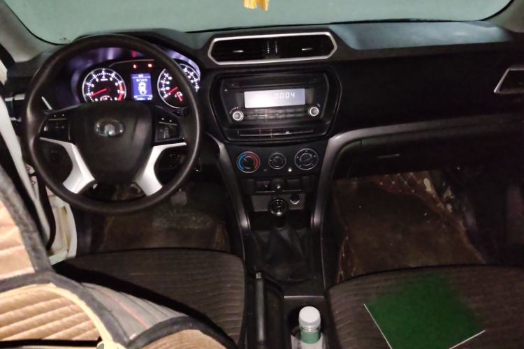 Used Great Wall Wingle 5 2020 2.4L Gasoline Two-Wheel Drive Value Edition Big Double Cab China VI Standard 4K22D4M Center Console