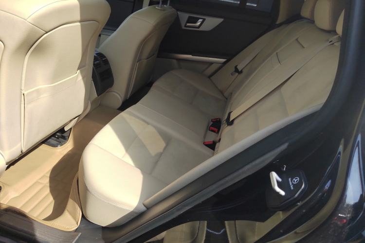 Used Mercedes-Benz GLK-Class 2015 GLK 260 4MATIC Fashion Edition Ultimate Version Left Rear Seat