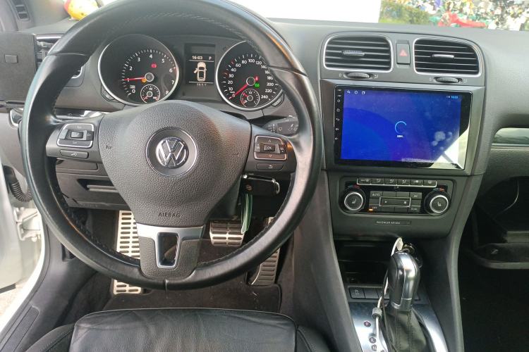 Used Volkswagen Golf 2012 1.4TSI Luxury Convertible Edition Steering Wheel