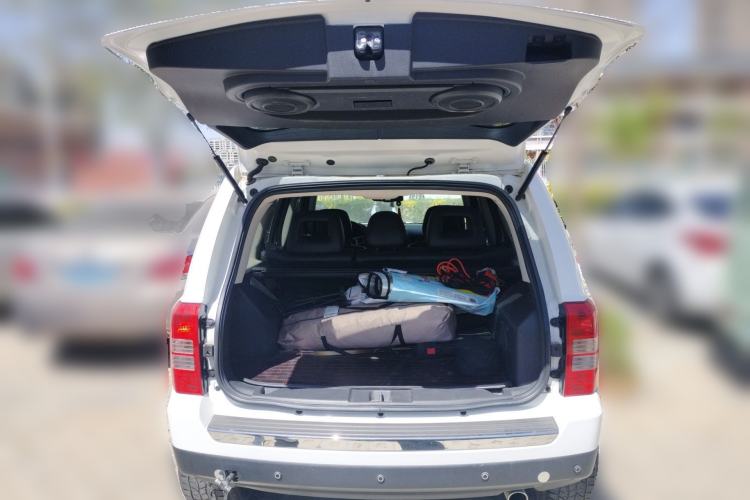 Used Jeep Patriot 2014 2.4L Luxury Navigation Edition Trunk