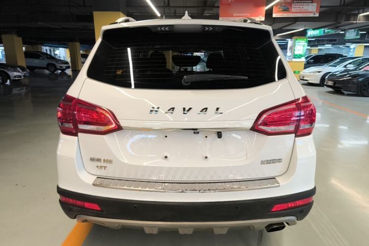 Used Haval H6 2015 Revised Version Sport Edition 1.5T Manual Transmission Two-Wheel Drive Elite Grade Rear