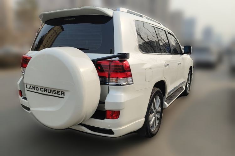 Used Toyota Land Cruiser 
