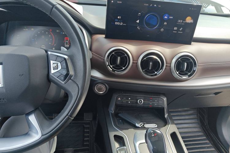 Used Wey VV6 2020 2.0T Two-Wheel Drive Smart Enjoyment+