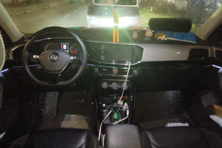 Used Volkswagen Tayron 2019 330TSI Two-Wheel Drive Luxury Model China VI Standard Center Console