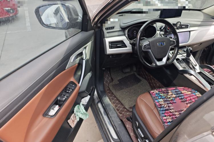 Used Geely Auto Emgrand X7 Sport 2018 1.8TD Automatic Two-Wheel Drive ZhiZun Model with 4G Connectivity
