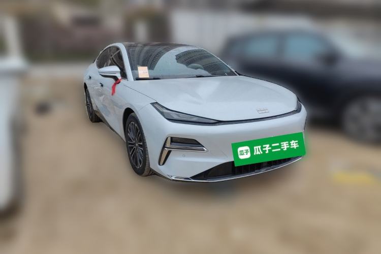 Used Geely Galaxy 8 2025 130km EM-i Deluxe Edition
