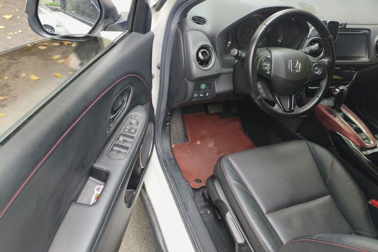 Used Honda XR-V 2015 1.8L VTi CVT Luxury Edition Driver Seat
