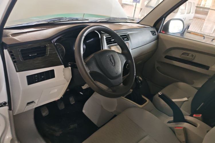 Used Jinbei New Hiace X30L 2022 1.5L Super Enjoyment Edition Air-Conditioning-Free Van China VI Standard SWC15M Steering Wheel