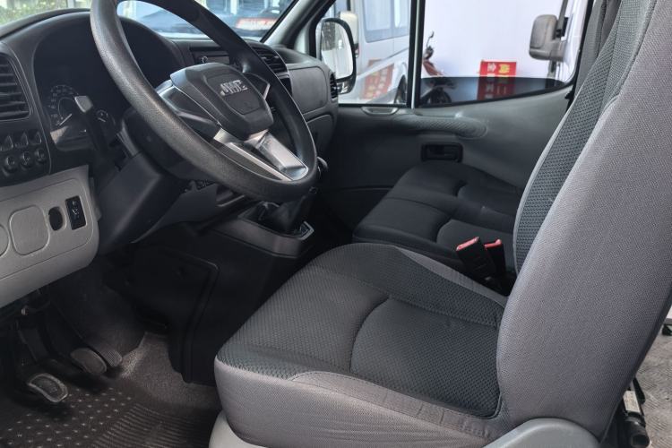 Used JMC Transit 2019 2.8T Commercial Version Short Wheelbase Mid-Roof 6-Seater China VI JX493
