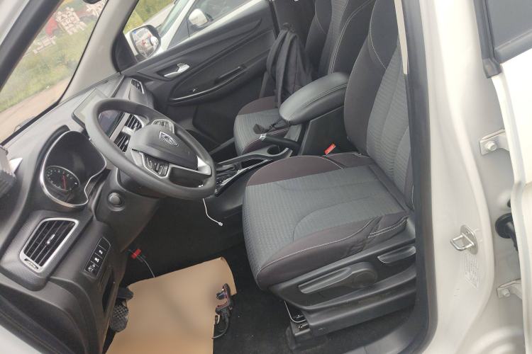 Used Baojun 730 2019 1.5T CVT Fashion Model 7 Seats China V Emission Standard
