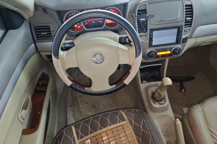 Used Nissan Sylphy 2012 Classic 1.6XE Manual Comfort Edition Steering Wheel