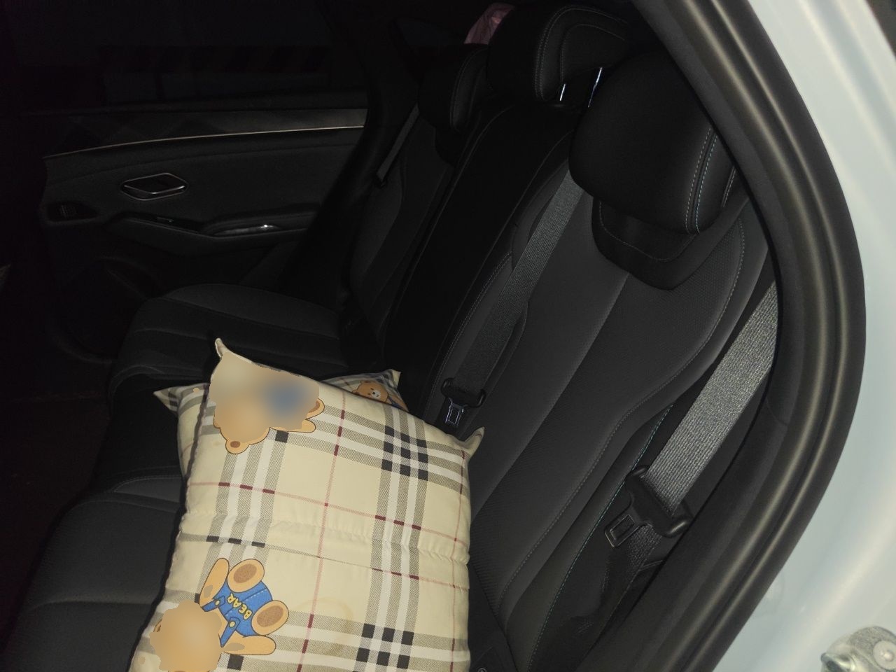 BYD Qin L 2025 DM-i Smart Drive 80KM Leading Model — снимка 17