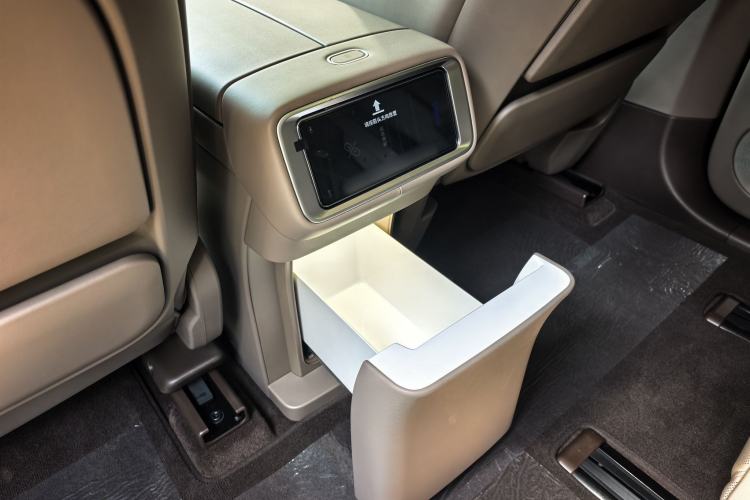 Used Hima AITO M9 2025 Extended-Range Max Version 52 kWh 6-Seater Edition