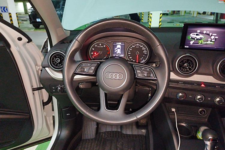 Used Audi Q2L 2021 35 TFSI Progressive Dynamic Edition Steering Wheel