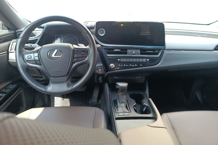 Used Lexus ES 2022 200 Excellence Edition
