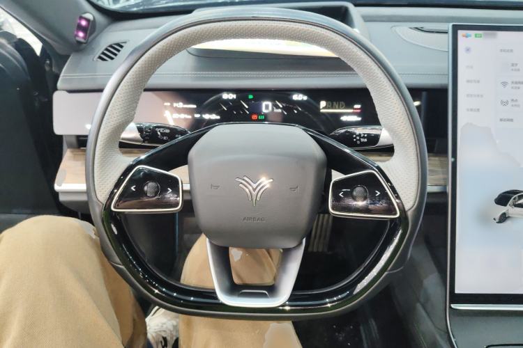 Used NETA S 2022 All-Electric 715 km Range Rear-Drive Deluxe Version Steering Wheel