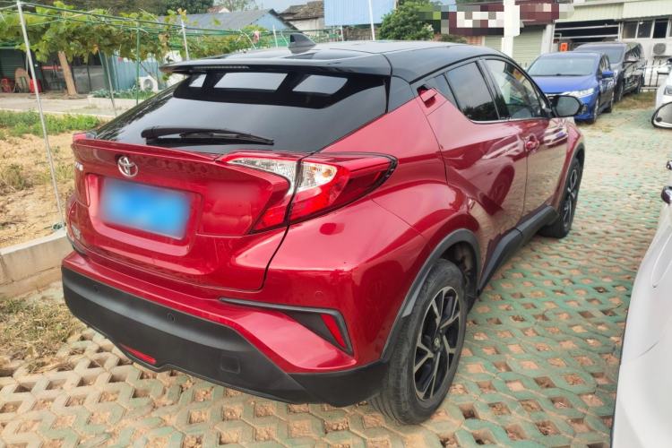 Used Toyota C-HR 2018 2.0L Leading Edition China VI Rear Right 45 Deg