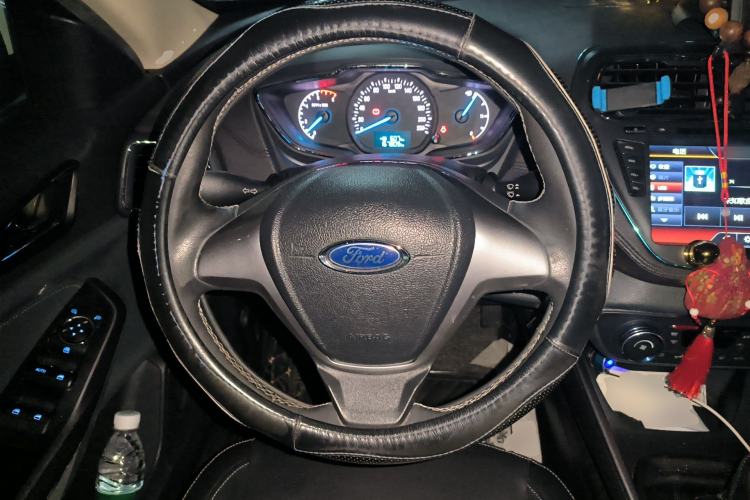 Used Ford Escort 2015 1.5L Manual Fashion Edition
