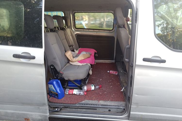 Used Ford Transit 2017 2.0T Diesel Multi-Purpose Commercial Vehicle Short Wheelbase Low Roof China V Standard
