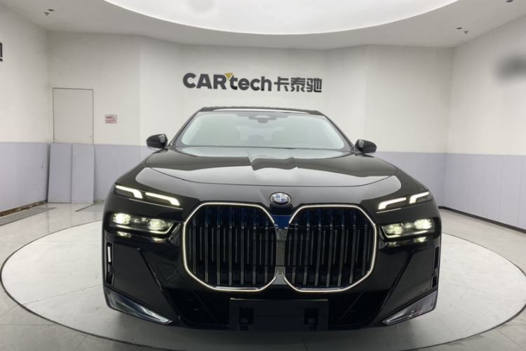 Used BMW 7 Series 2023 735Li M Sport Package Exterior 1