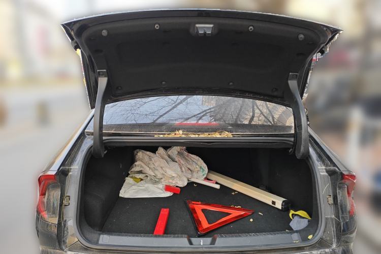 Used Wuling Xingguang 2024 Co-Creation Edition 150 Advanced Model Trunk