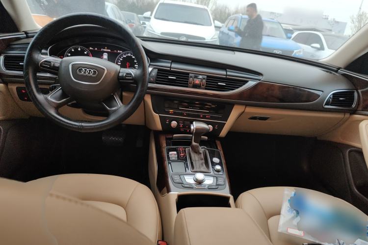 Used Audi A6L 2012 30 FSI Comfort Model Center Console