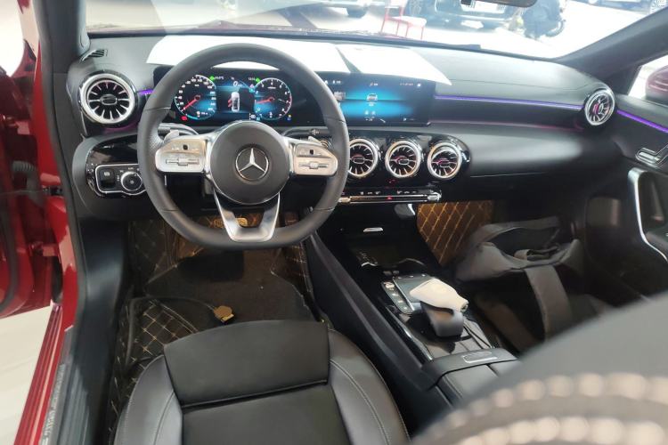 Used Mercedes-Benz A-Class 2021 A 200 L Sport Sedan Fashion Model
