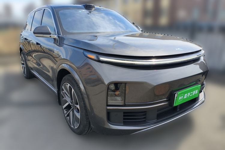 Used Li Auto L9 2022 Max model Front Right 45 Deg