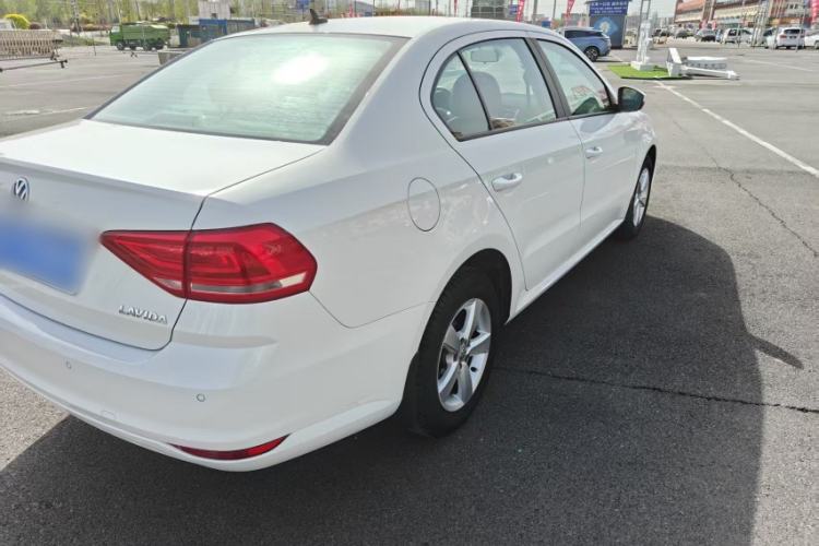 Used Volkswagen Lavida 2015 1.6L Manual Fashion Edition
