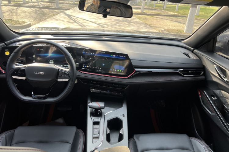 Used Oshan X5 PLUS 2023 Revised Version 1.5T DCT Navigation Edition