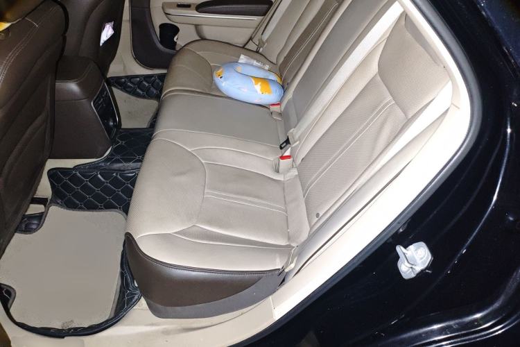 Used Chrysler 300C 2014 3.0L Excellence Edition Left Rear Seat